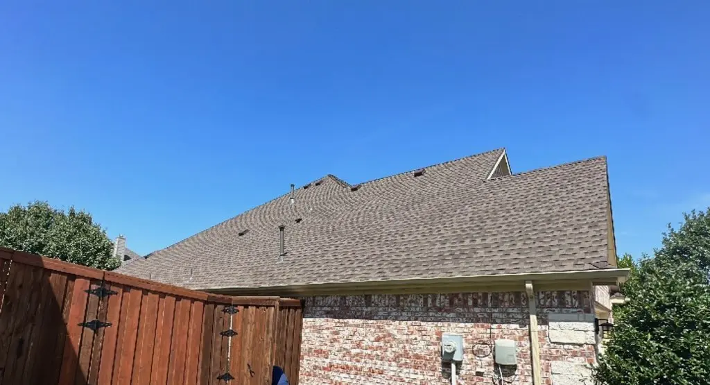 Completed roof replacement project in Lavon